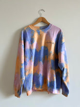 Load image into Gallery viewer, M/L Sweatshirt